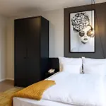 Ehrenfeld 4*