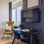 アパートホテル Ehrenfeld 4*
